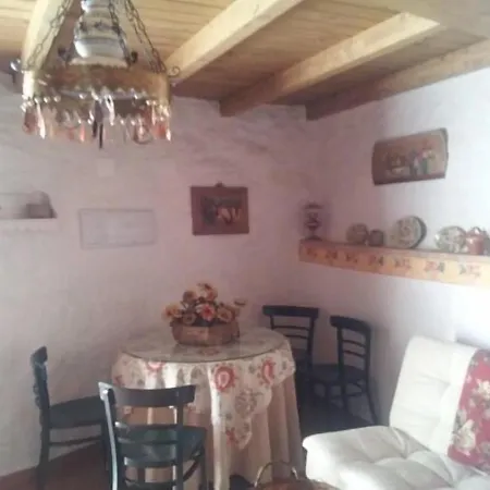 Mirador Del Castillo Rural House *